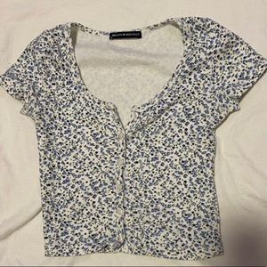 Brandy Melville blue floral zelly top
